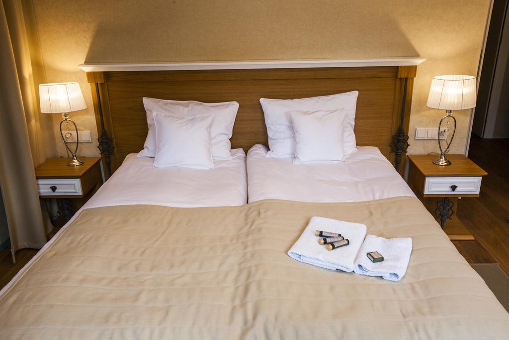 Hotel Alhambra Лёндек-Здруй Номер фото
